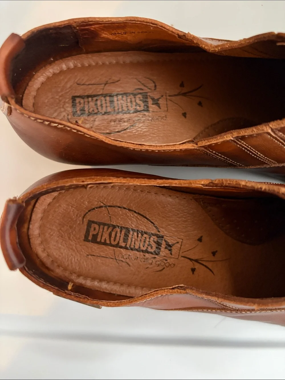 PIKOLINOS smooth tan